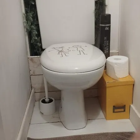Dans Maison Privee Acces Par Espaces Communs Appartamento Cenon
