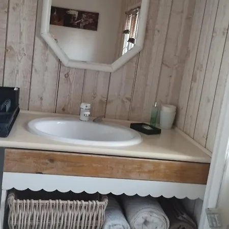 Dans Maison Privee Acces Par Espaces Communs Appartamento Cenon
